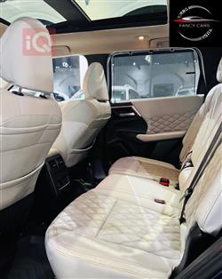 ميتسوبيشي اوتلاندر